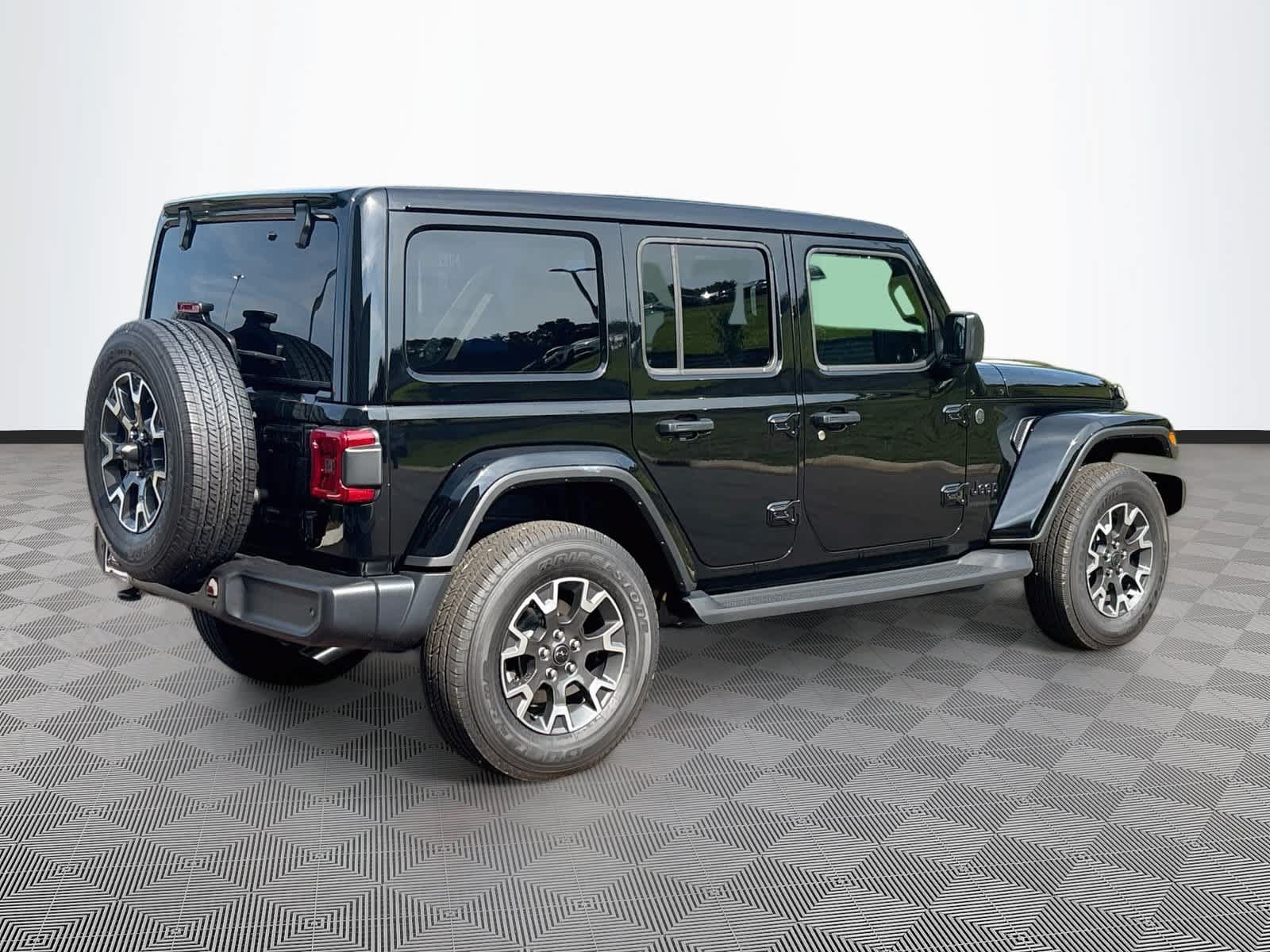 New 2026 Jeep Wrangler Unlimited Sahara AWD/4WD image 5