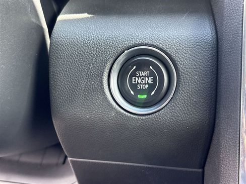 Certified 2024 GMC Acadia Elevation w/ Black Edition FWD image 17