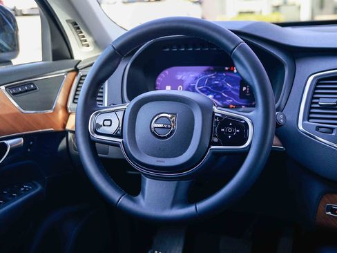 Used 2023 Volvo XC90 B6 Core w/ Climate Package image 17