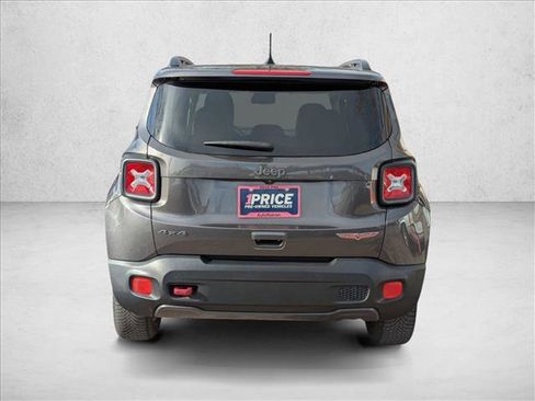 Used 2018 Jeep Renegade Trailhawk image 6