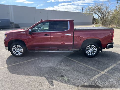 Used 2024 Chevrolet Silverado 1500 LTZ AWD/4WD image 4