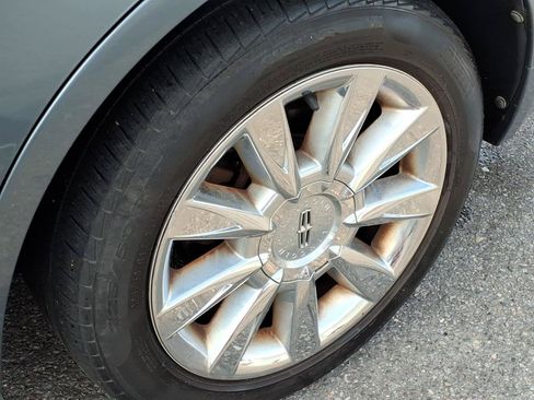 Used 2011 Lincoln MKZ FWD image 10