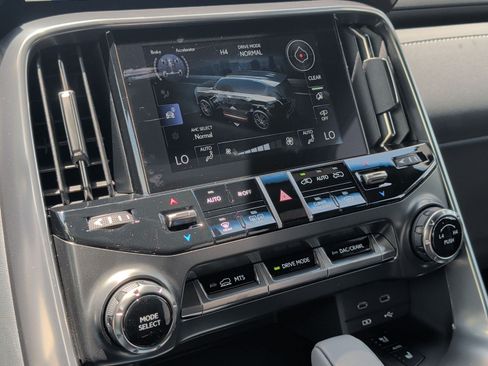 New 2026 Lexus LX 700h Luxury AWD/4WD image 20