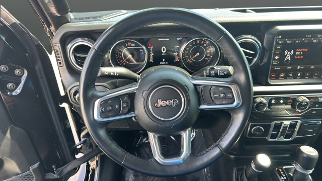 Used 2023 Jeep Wrangler Unlimited Sahara AWD/4WD image 17