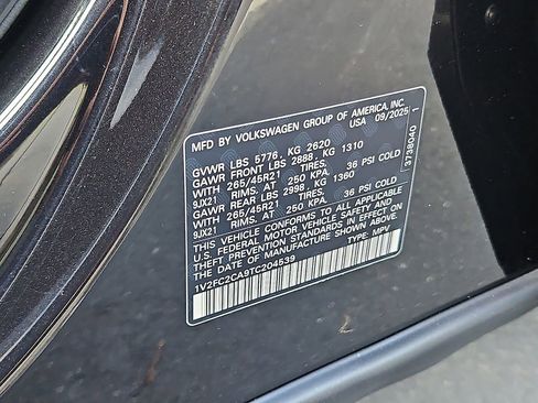 New 2026 Volkswagen Atlas Cross Sport SEL Premium R-Line image 10