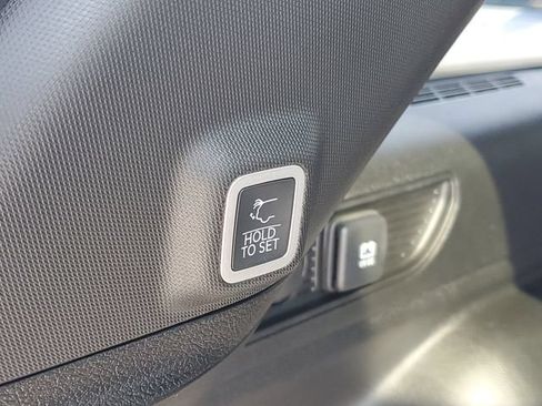 New 2026 Jeep Grand Cherokee Altitude AWD/4WD image 9