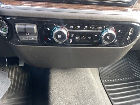 Used 2023 GMC Sierra 1500 SLE image 29