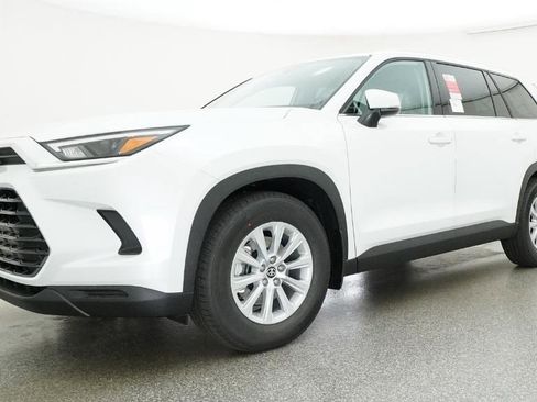 New 2026 Toyota Grand Highlander XLE image 92