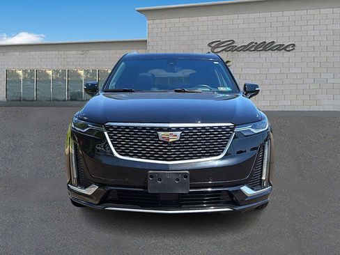 Used 2021 Cadillac XT6 Premium Luxury AWD/4WD image 2