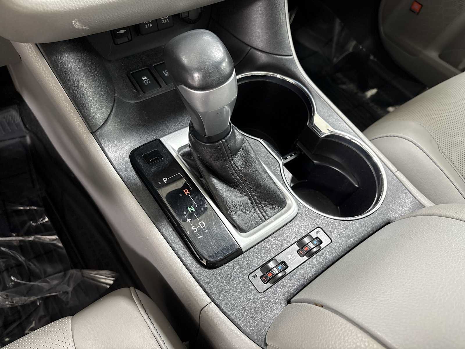 Certified 2019 Toyota Highlander Limited AWD/4WD image 22