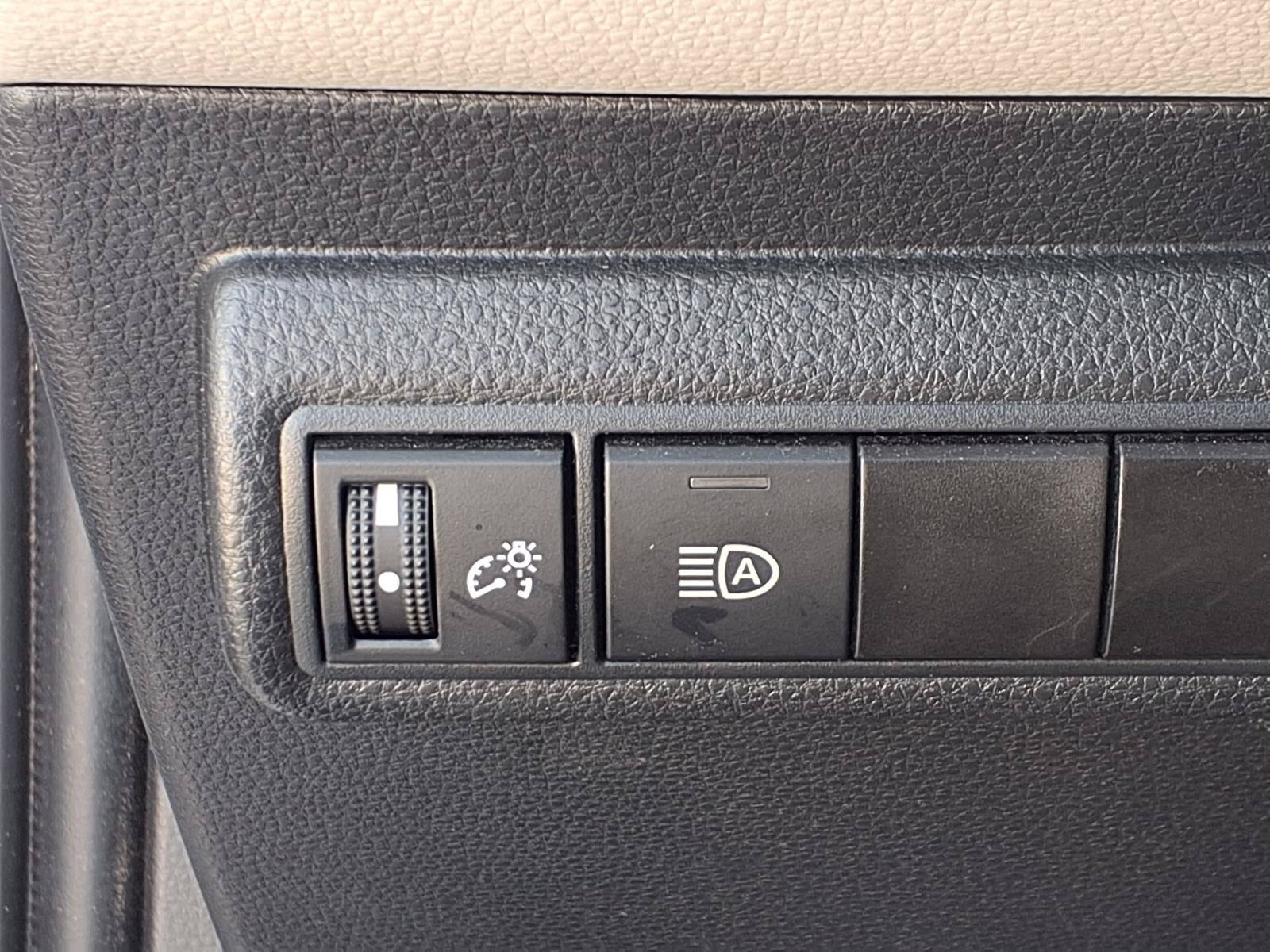 Used 2024 Toyota Corolla LE FWD image 6