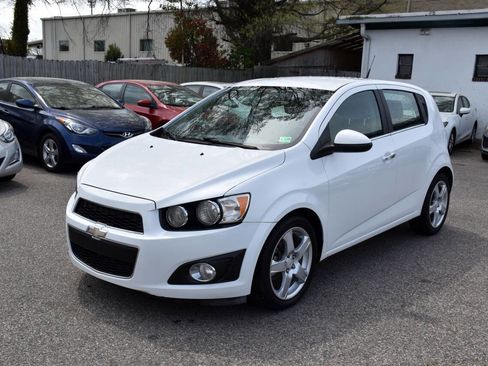 Used 2014 Chevrolet Sonic LTZ image 2