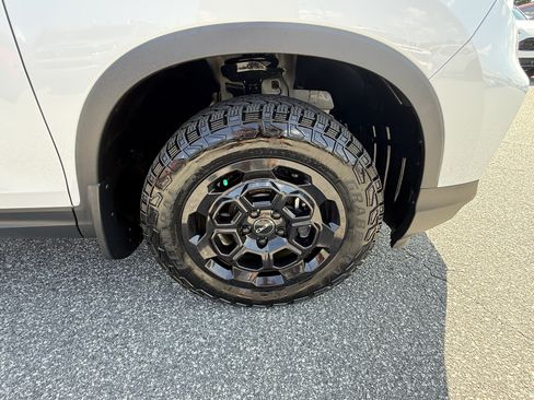 Certified 2025 Honda Ridgeline Sport+ image 13