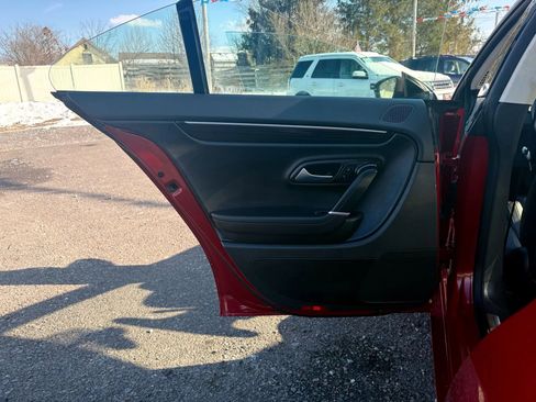 Used 2017 Volkswagen CC Sport image 12