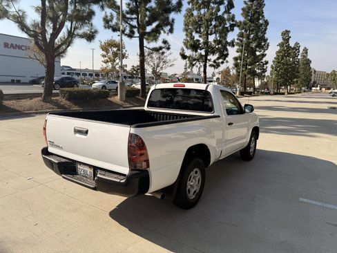 Used 2014 Toyota Tacoma 2WD Regular Cab image 5