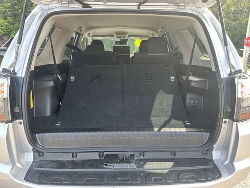 Used 2024 Toyota 4Runner SR5 image 31