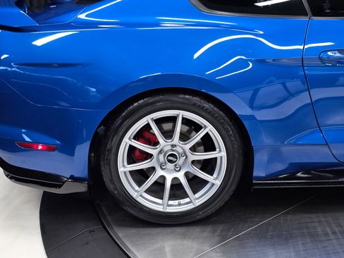 Used 2019 Ford Mustang GT Premium w/ GT Performance Package RWD image 34