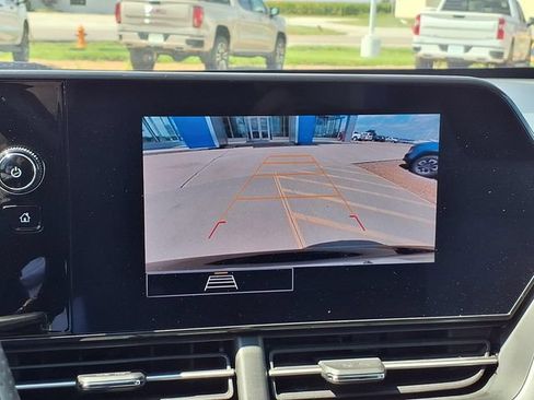 Used 2024 Chevrolet Trax RS FWD image 7
