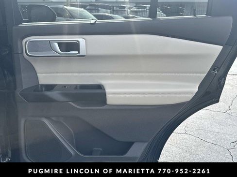Used 2020 Ford Explorer Platinum AWD/4WD image 16