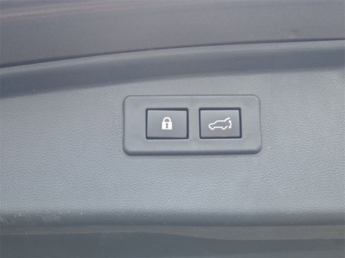 Used 2020 Subaru Outback Limited w/ Popular Package #2 image 9