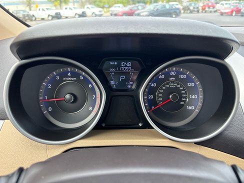 Used 2013 Hyundai Elantra GLS image 16