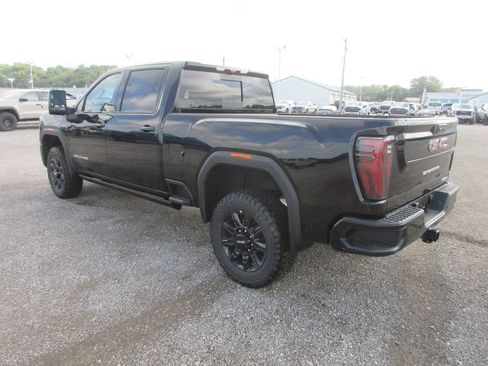 New 2026 GMC Sierra 3500 AT4 w/ AT4 Premium Plus Package AWD/4WD image 9