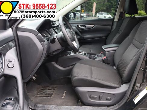 Used 2019 Nissan Rogue SV AWD/4WD image 13