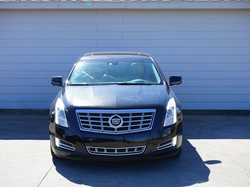 Used 2013 Cadillac XTS Premium image 7