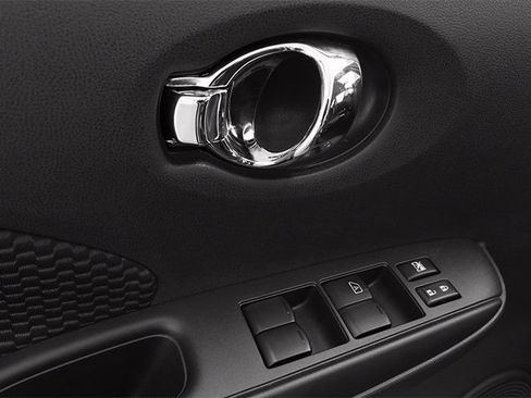 Used 2014 Nissan Versa Note SV w/ Sport Value Package FWD image 22