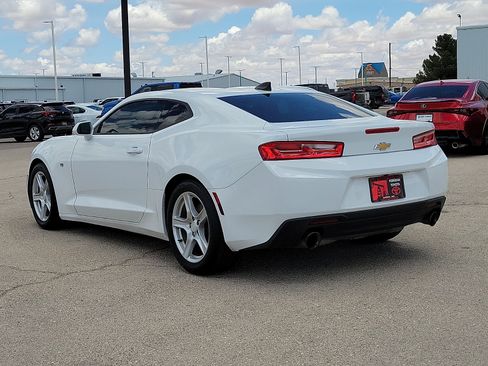 Used 2017 Chevrolet Camaro LT RWD image 3