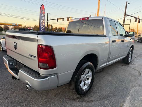Used 2016 RAM 1500 Express AWD/4WD image 3