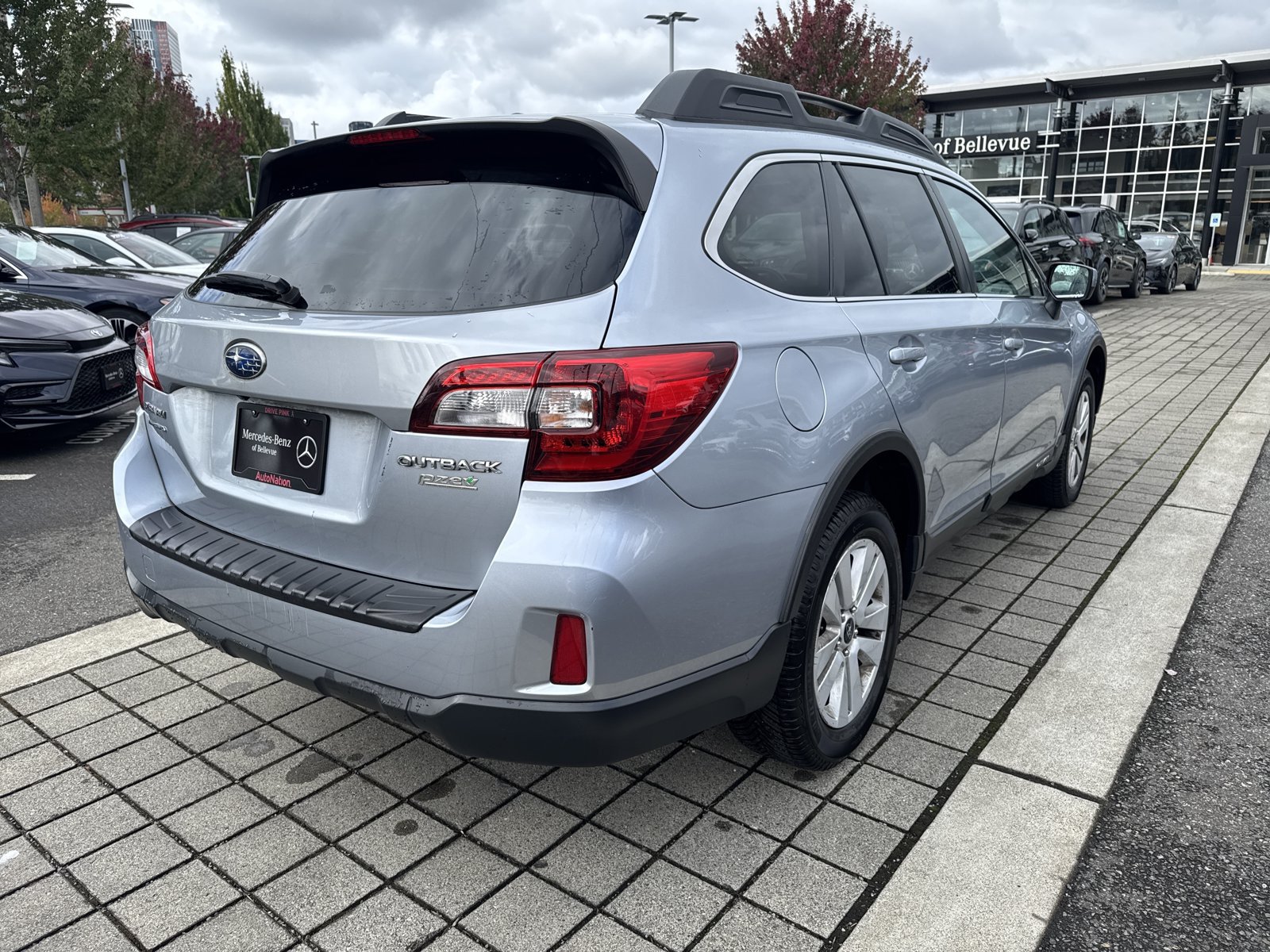 Used 2015 Subaru Outback 2.5i Premium AWD/4WD image 4