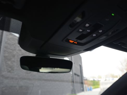 Certified 2025 Porsche Macan 4S Electric image 22