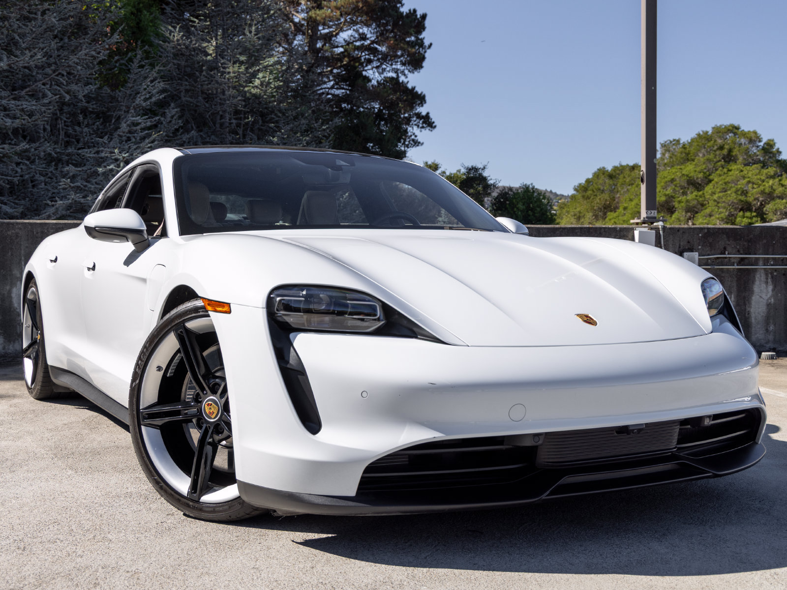 Certified 2022 Porsche Taycan 4S AWD/4WD image 9