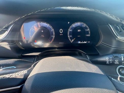 Used 2025 Jeep Grand Cherokee Laredo X w/ Luxury Tech Group I image 11