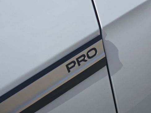 Used 2024 Volkswagen ID.4 Pro image 12