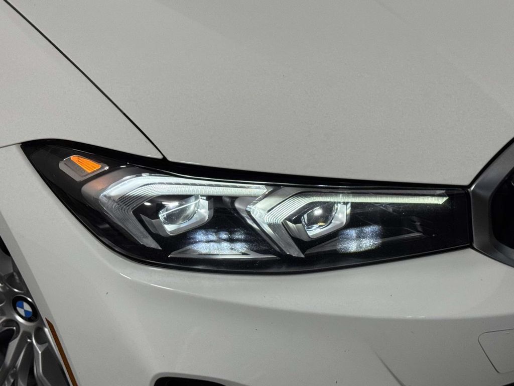 Used 2023 BMW 330i xDrive Sedan w/ Driving Assistance Package AWD/4WD image 15