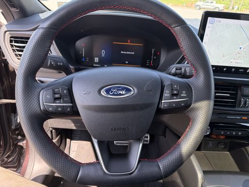 Used 2023 Ford Escape ST-Line w/ Tech Pack #1 AWD/4WD image 20