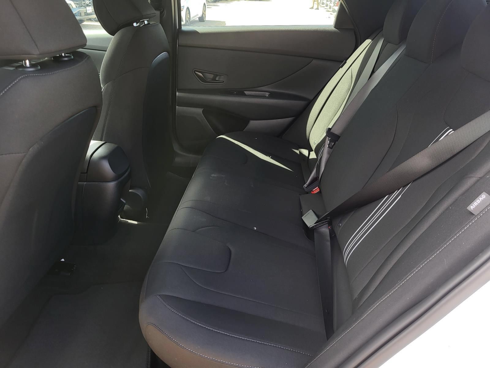 New 2026 Hyundai Elantra SEL FWD image 10