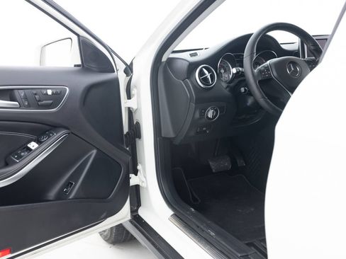 Used 2015 Mercedes-Benz GLA 250 4MATIC image 24