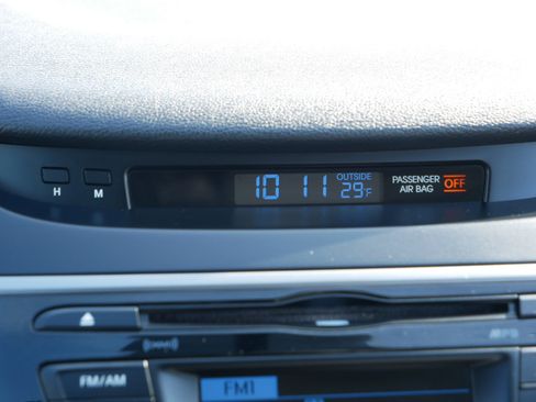 Used 2016 Hyundai Elantra SE image 27