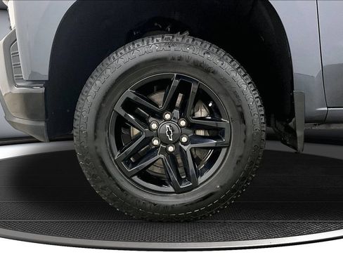Used 2022 Chevrolet Silverado 1500 Custom Trail Boss AWD/4WD image 32