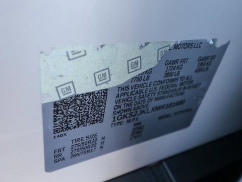 Used 2021 GMC Yukon XL Denali w/ Denali Ultimate Package image 34