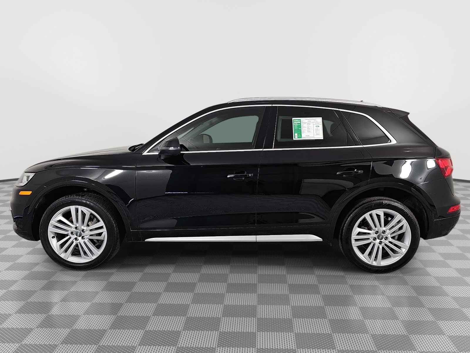 Used 2018 Audi Q5 2.0T Premium Plus w/ Premium Plus Package AWD/4WD image 4