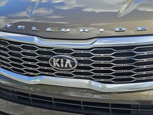 Used 2021 Kia Telluride S FWD image 33