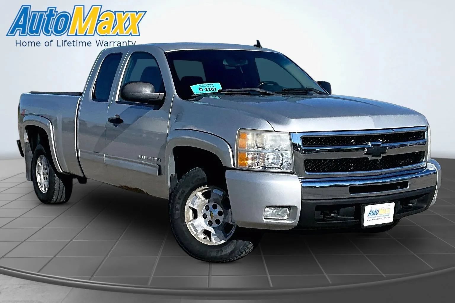 Used 2010 Chevrolet Silverado 1500 LT w/ Power Pack Plus AWD/4WD image 3