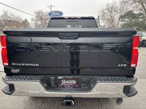 Used 2025 Chevrolet Silverado 3500 LTZ w/ LTZ Premium Package image 6