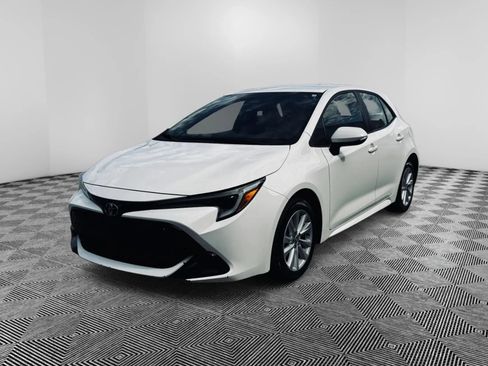 Used 2024 Toyota Corolla SE FWD image 2