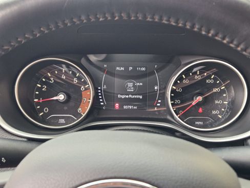 Used 2018 Jeep Compass Latitude AWD/4WD image 14