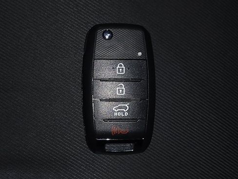 Used 2019 Kia Soul + FWD image 32